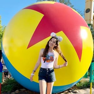 Meet your Posher, Carolina